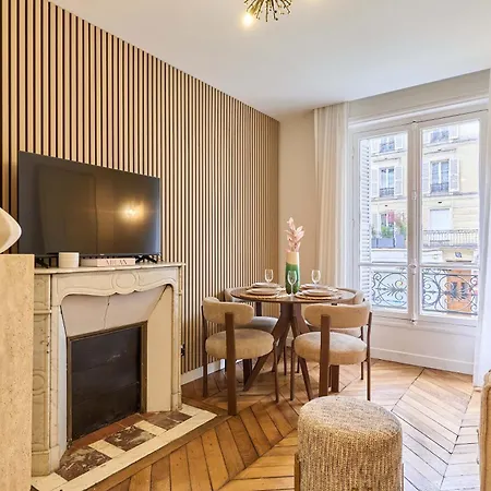 Sublime Center Of Paris